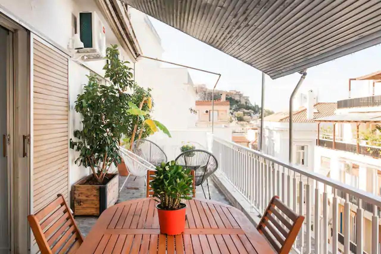 A Masterpiece In Plaka With Big Balcony And Acropolis View Apartman Athén Kültér fotó