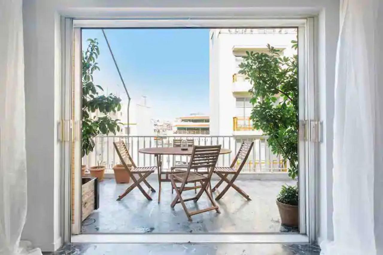 A Masterpiece In Plaka With Big Balcony And Acropolis View Apartman Athén Kültér fotó